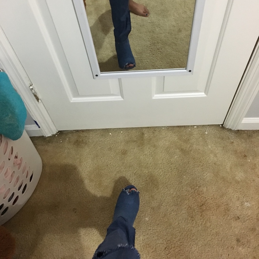 Jean Thigh High Boot , Very Cute & Never Worn ❗️